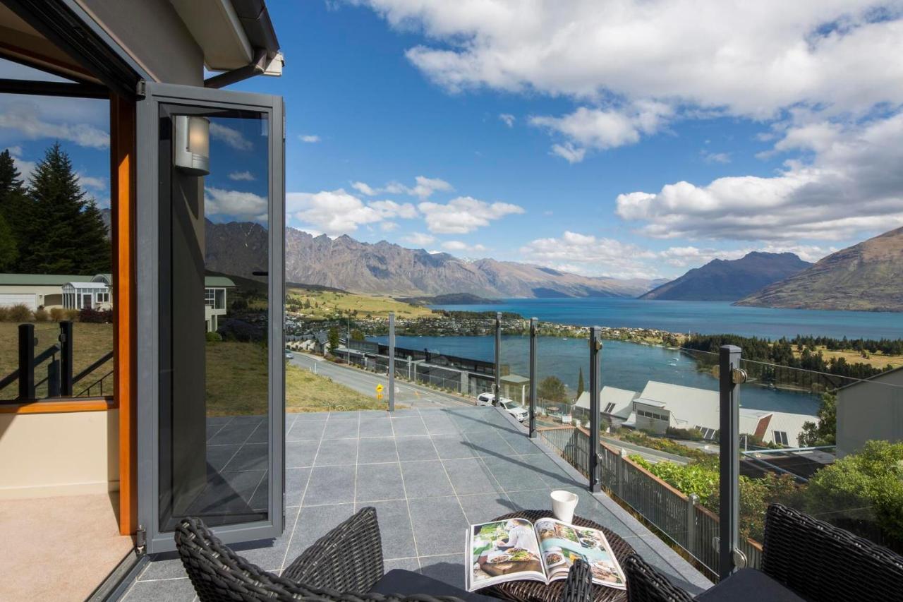 London Lane Villa Куийнстаун Екстериор снимка